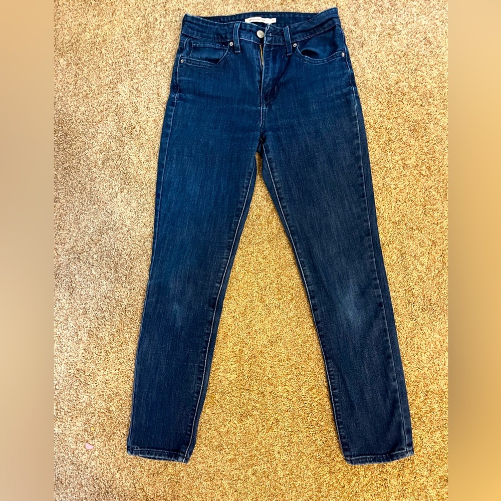 Levi’s 721 High Rise Skinny Size 27